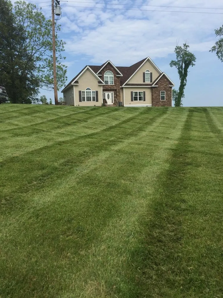Top-rated lawn mowing service in Louisa, VA - Chiles Grounds Maintenance