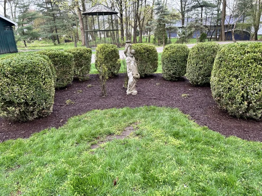 Professional garden landscaping in South Bend, IN by Chimal Landscaping Service