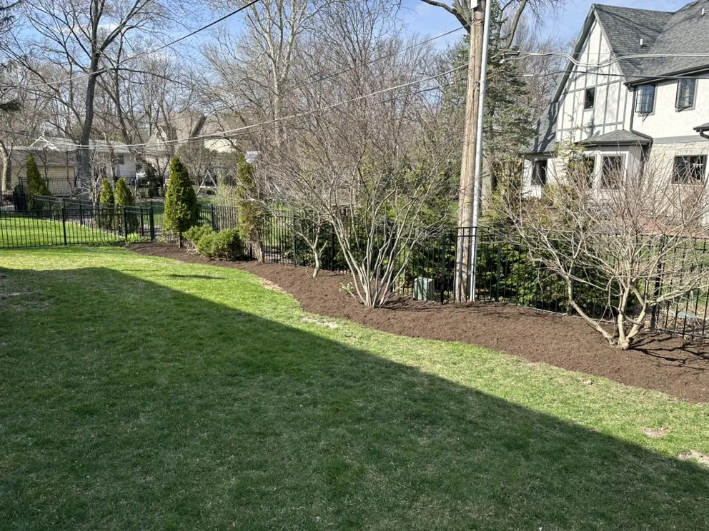 Custom lawn care service experts serving Naperville, IL - Chimy’s Landscaping