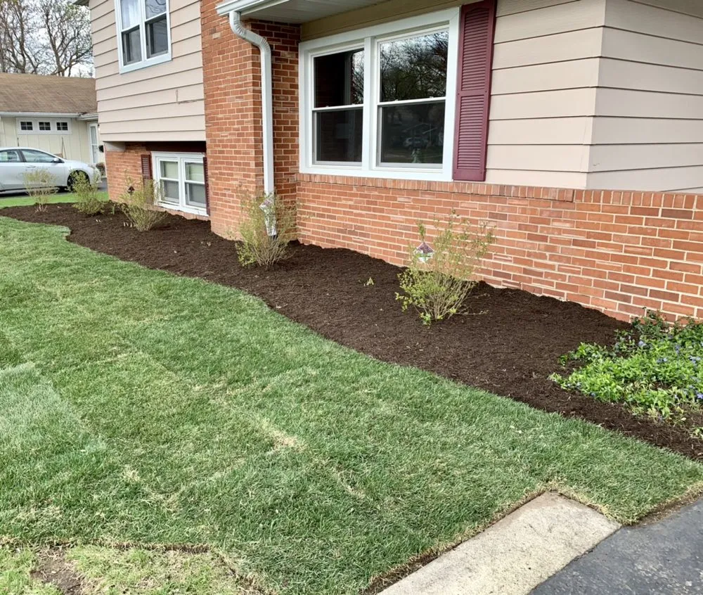 Local outdoor landscaping experts serving Naperville, IL - Chimy’s Landscaping