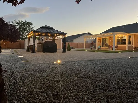 Chipis Landscaping Logo