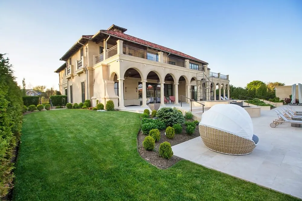 Custom yard maintenance in East Moriches, NY - Chip's Evergreen