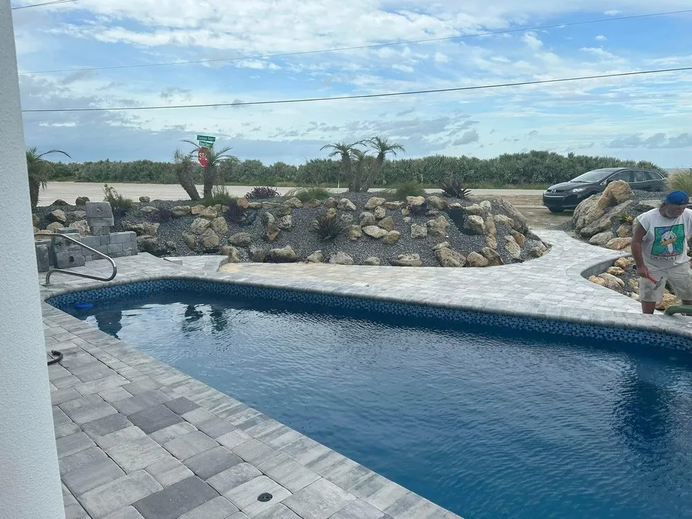 Expert garden landscaping experts serving Rising Sun, IN - Chipzies