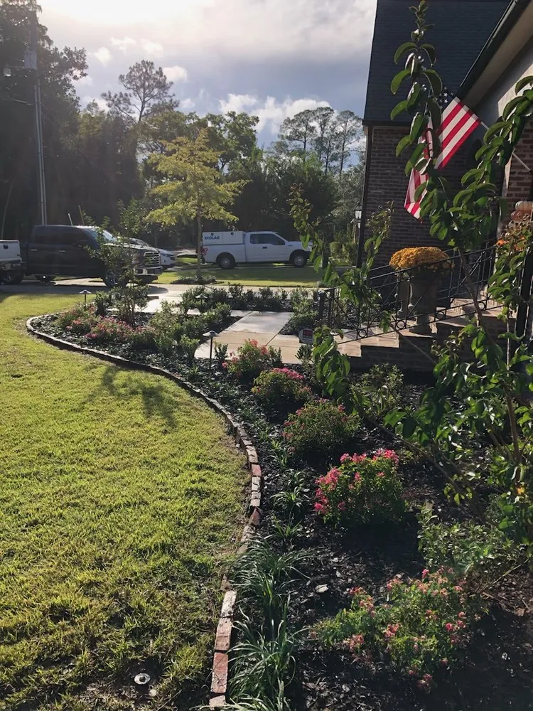 Expert residential landscaping for year-round maintenance in Gulfport, MS by Chnaro Landscaping