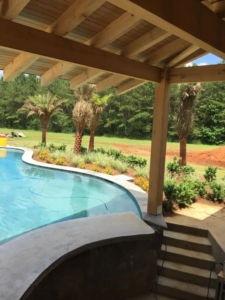 Professional yard cleanup service in Gulfport, MS by Chnaro Landscaping