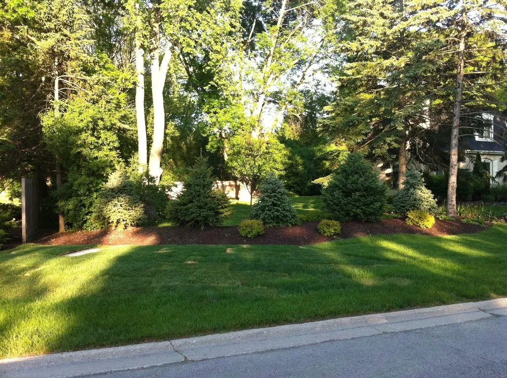 Local landscaping services with custom design in Des Plaines, IL by Choice Cut Landscaping