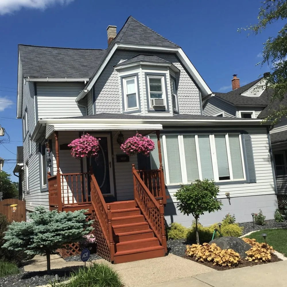 Professional garden landscaping in Schererville, IN - Choice Landscaping