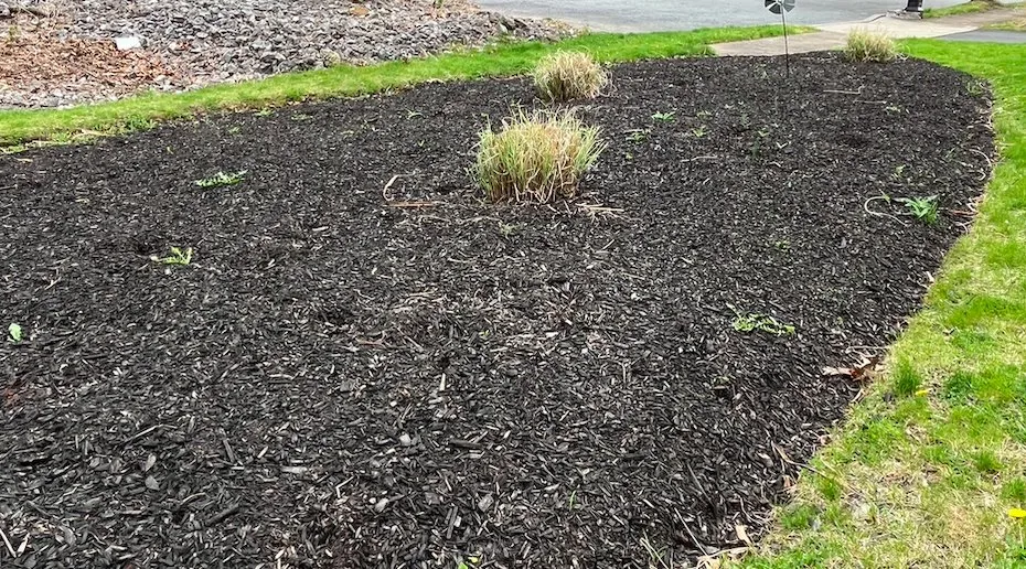 Professional garden landscaping in Bethlehem, PA by Chomitzky Lawn Care