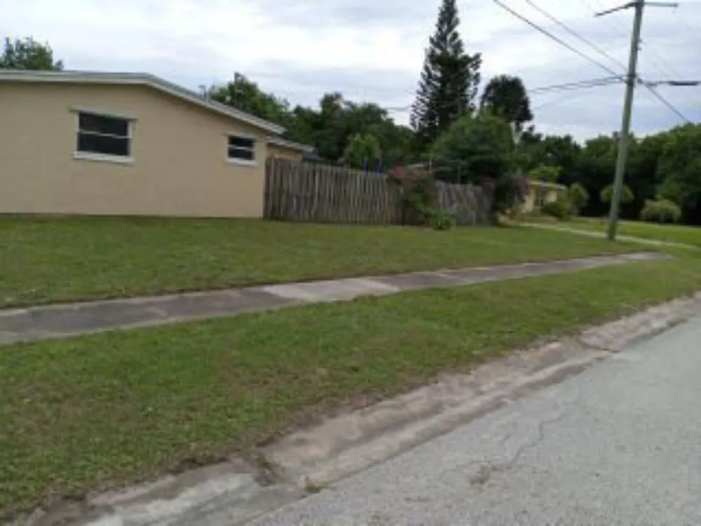 Affordable outdoor landscaping in Melbourne, FL - Chop It Up Landscaping