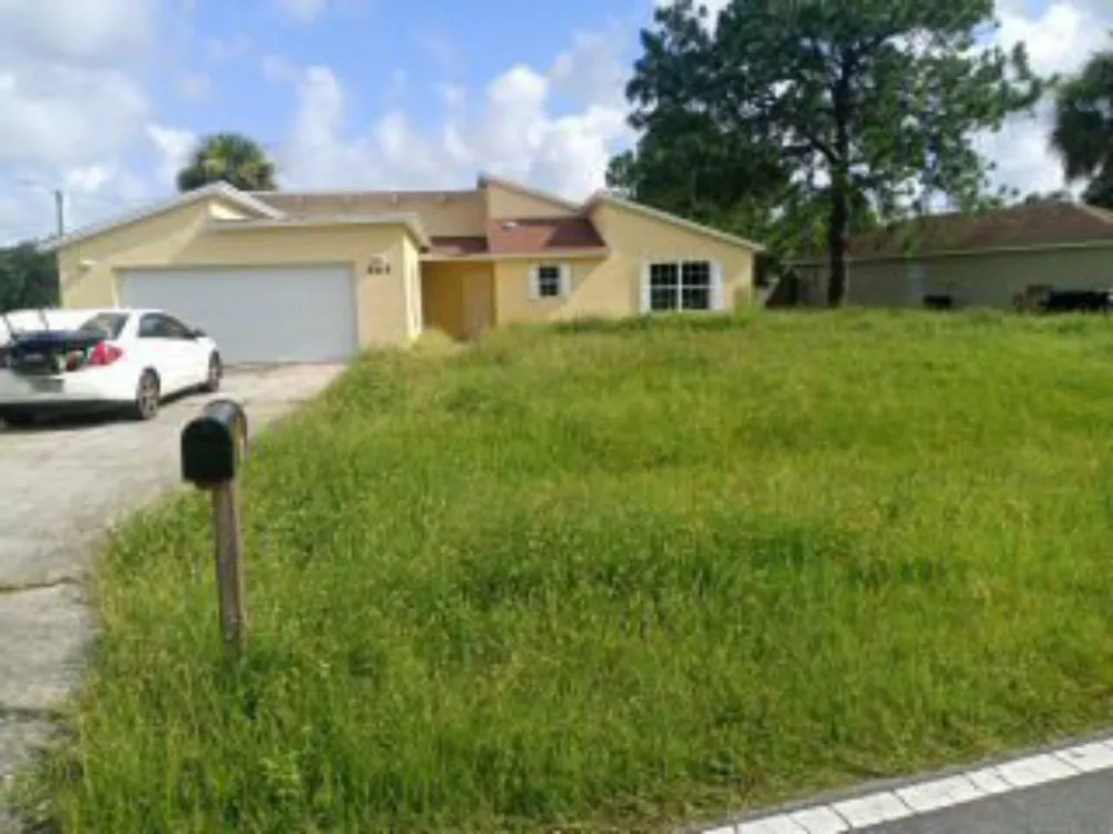 Local outdoor landscaping in Melbourne, FL by Chop It Up Landscaping