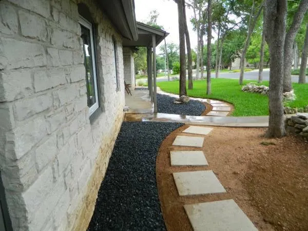 Custom lawn mowing service in Houston, TX by Chrio Landscape & Design