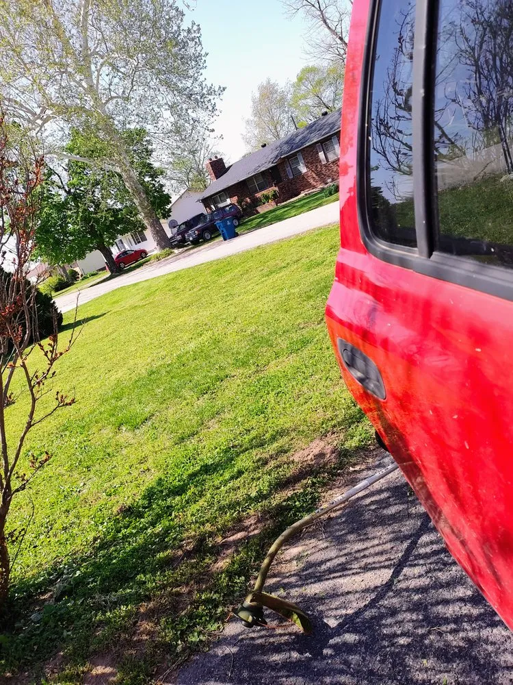 Affordable lawn mowing service experts serving Marble Hill, MO - Chris and Derricks Moonlighting Services