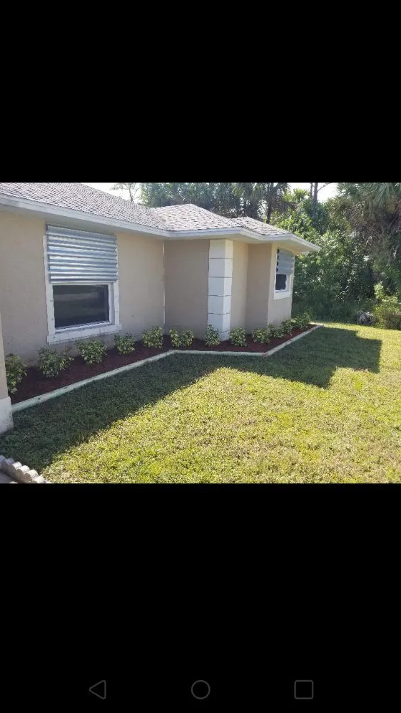 Professional garden landscaping in Vero Beach, FL - Chris Dobeck's lawns & landscaping