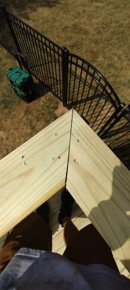 Top-rated lawn care service experts serving Louisville, KY - Chris Green Construction