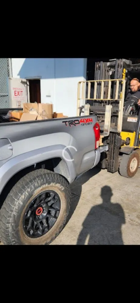 Expert yard maintenance for year-round maintenance across Paramount, CA - Chris' Handyman Services