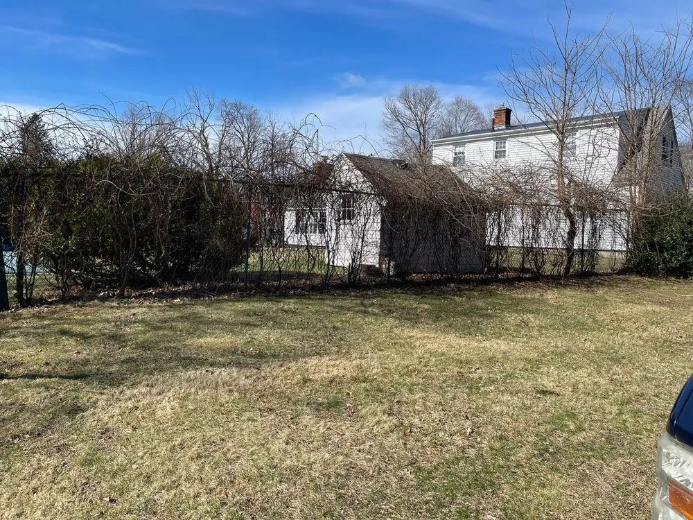 Expert yard maintenance in Burlington, MA by Chris’ Landscape