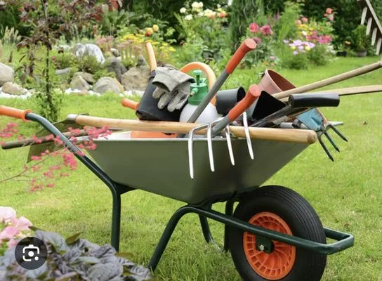 Chris Landscaping Logo