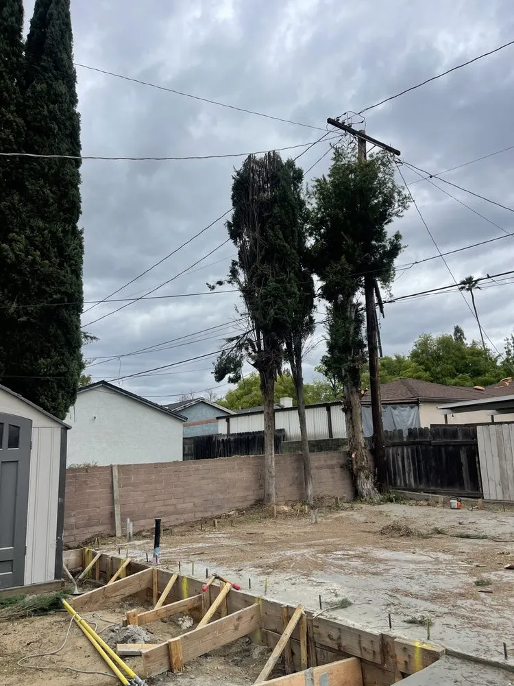 Top-rated lawn care service experts serving Ontario, CA - Chris Landscaping