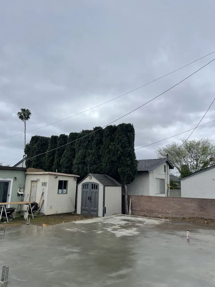 Affordable garden landscaping for residential properties across Ontario, CA - Chris Landscaping