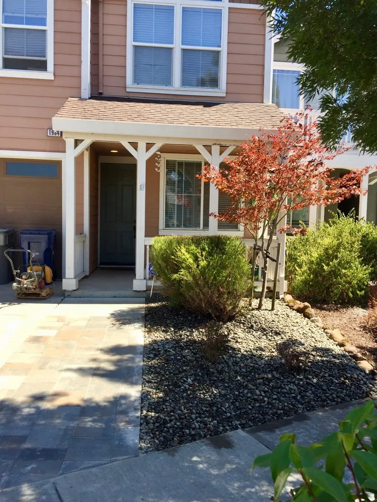 Custom landscaping services near you in Windsor, CA by Chris Maccario Landscape