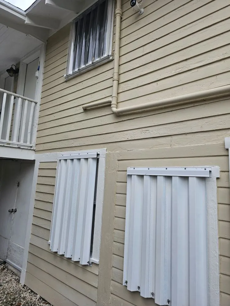 Top-rated lawn care service in Lake Worth Beach, FL by Chris On Call