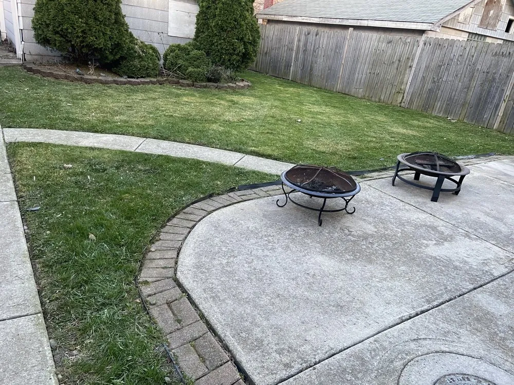 Custom residential landscaping with custom design in Chicago, IL by Chris Scaping