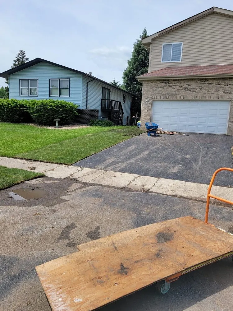 Custom lawn care service in Chicago, IL by Chris Scaping