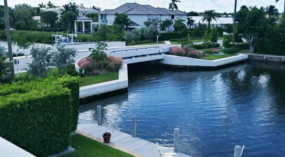 Trusted outdoor landscaping for year-round maintenance across Jupiter, FL - Chris Wayne & Associates