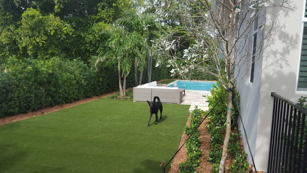 Custom residential landscaping with custom design in Jupiter, FL by Chris Wayne & Associates