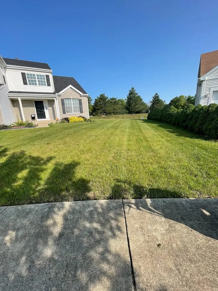 Professional lawn care service experts serving Zion, IL - Chris's Landscaping