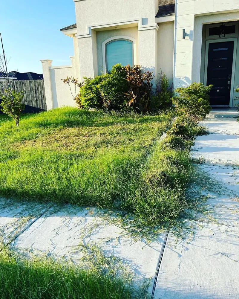 Affordable garden landscaping in Mission, TX - Chris’s Lawn Care