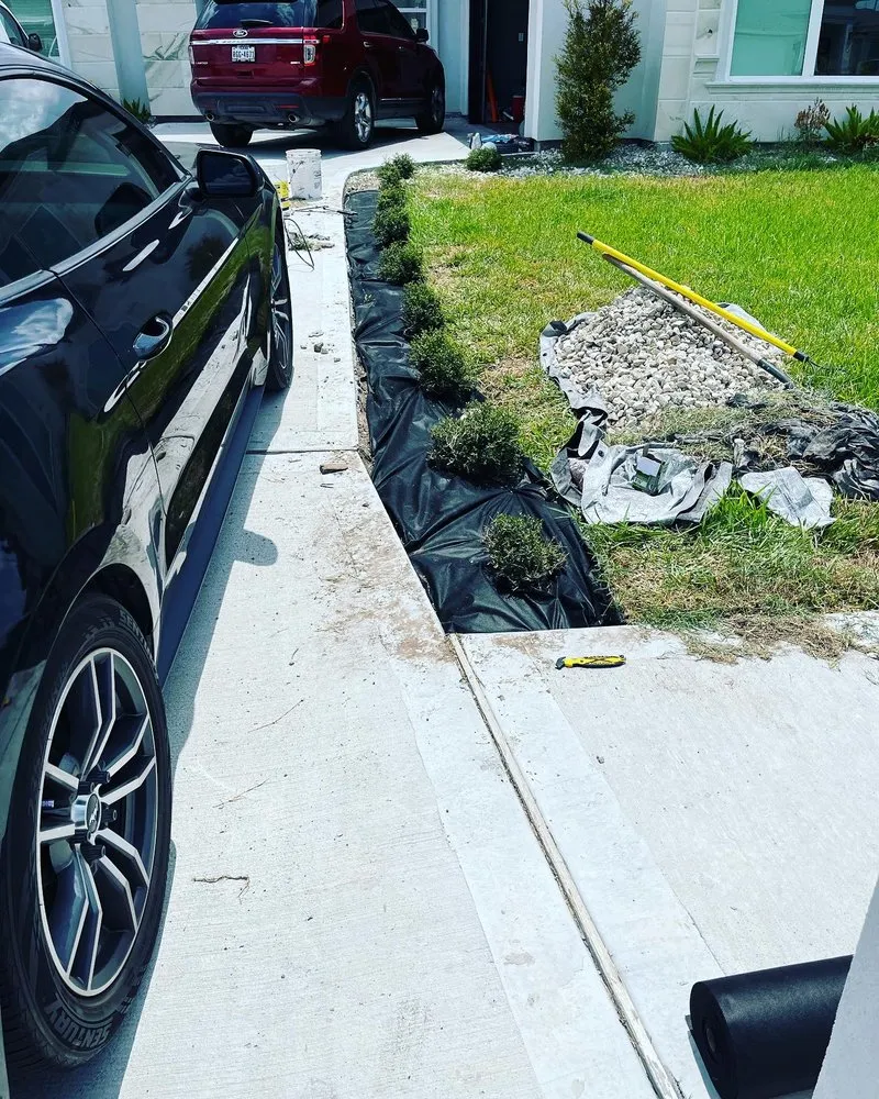 Custom lawn mowing service near you in Mission, TX by Chris’s Lawn Care