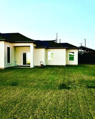 Chris’s Lawn Care Logo