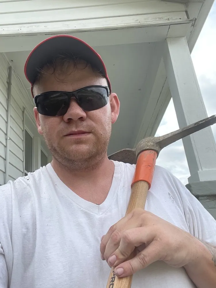 Expert yard cleanup service experts serving Kingsport, TN - Chris's Mowing, Pressure Washing and Odd Jobs