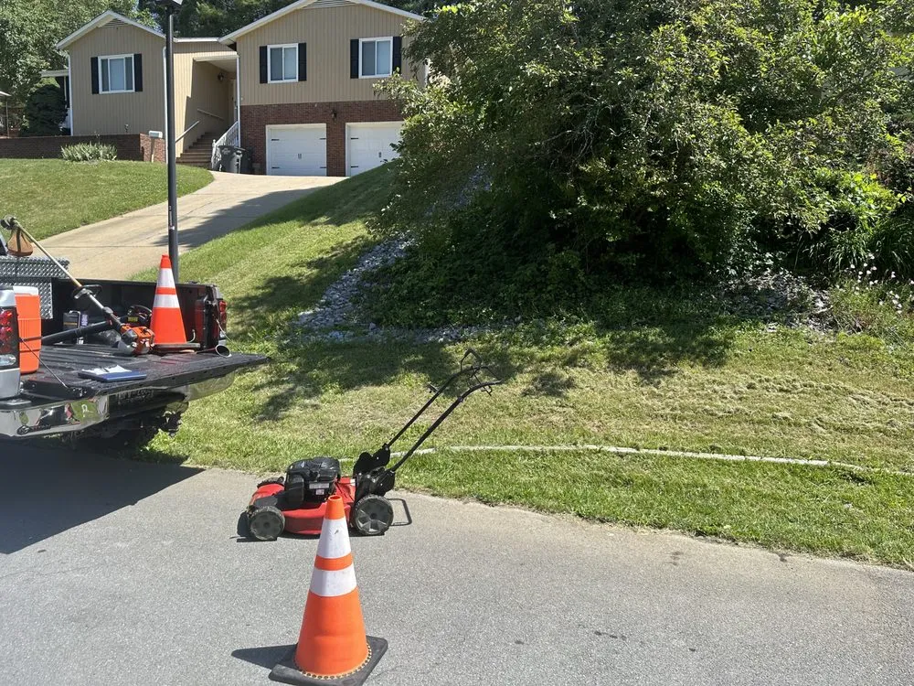 Expert lawn mowing service in Kingsport, TN - Chris's Mowing, Pressure Washing and Odd Jobs