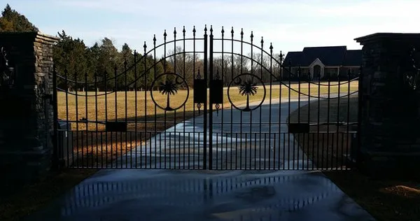 Chris's Property Services Logo