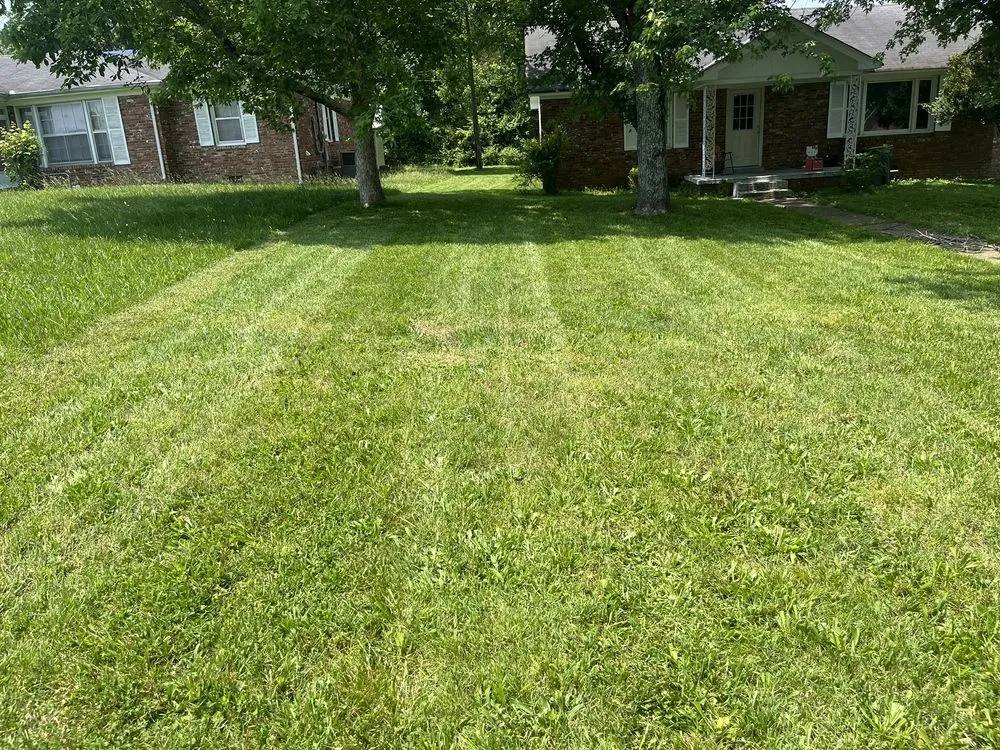 Local lawn care service with custom design in Lebanon, TN by Christensen’s Lawncare