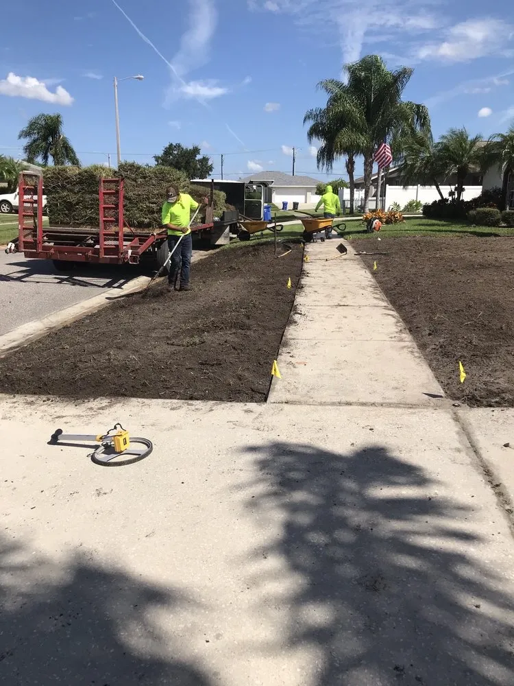 Trusted yard maintenance in Riverview, FL - Christian Diaz Sod