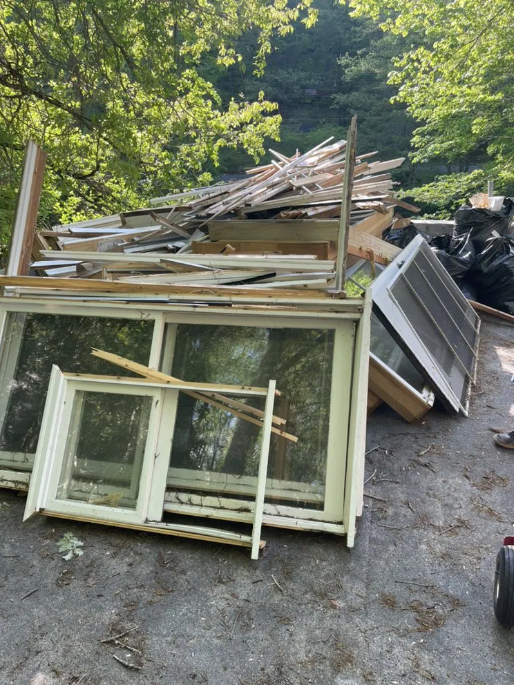 Affordable lawn care service experts serving Franklin, NC - Christian Junk Removal & Hauling