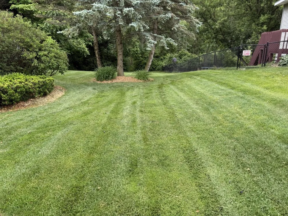 Top-rated lawn mowing service in Cascade, MI - Christian Mows GR