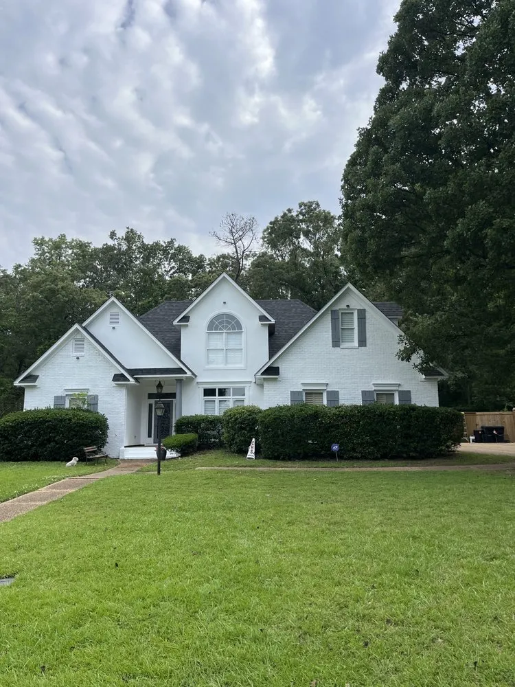 Custom yard maintenance in Jackson, MS - Christian’s Do All