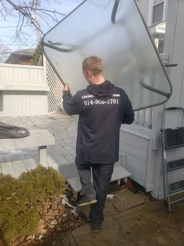 Affordable lawn care service experts serving Columbus, OH - Christian's Moving and Landscaping