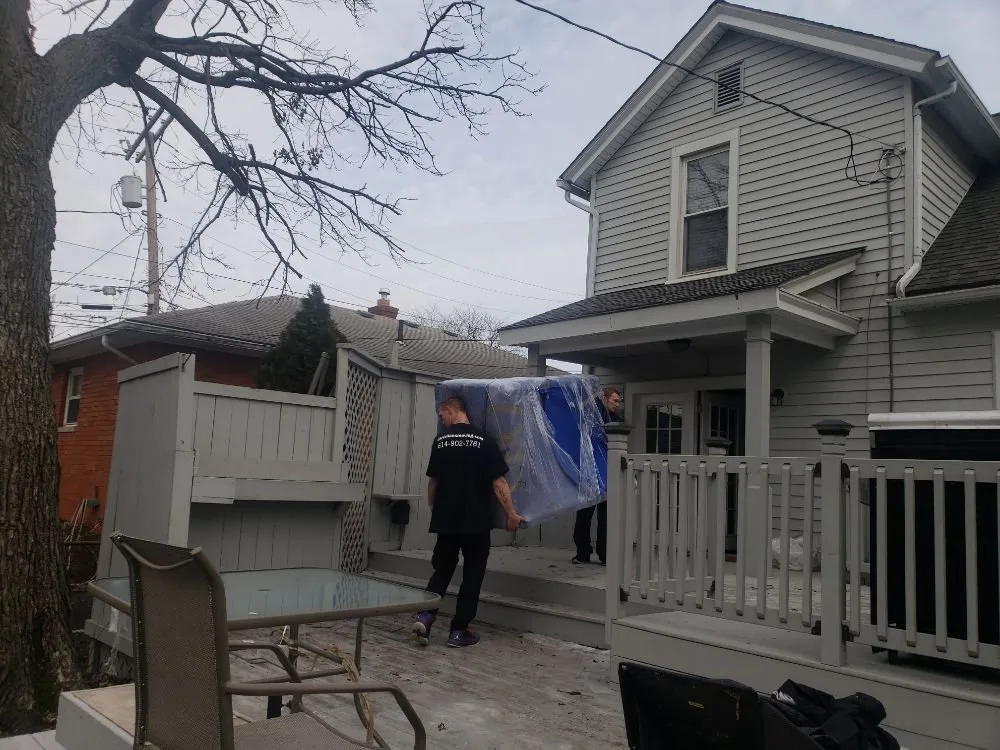 Professional yard maintenance experts serving Columbus, OH - Christian's Moving and Landscaping