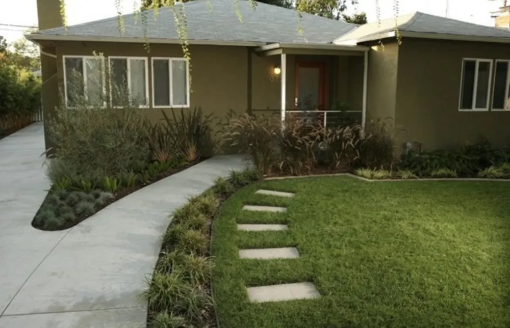 Reliable outdoor landscaping in Pensacola, FL by Christopher Jernigan Lawn Care