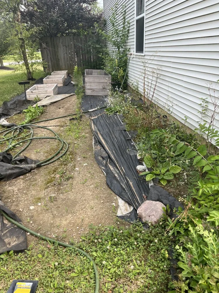 Affordable lawn care service experts serving Indianapolis, IN - Christopher’s Lawn Care Service