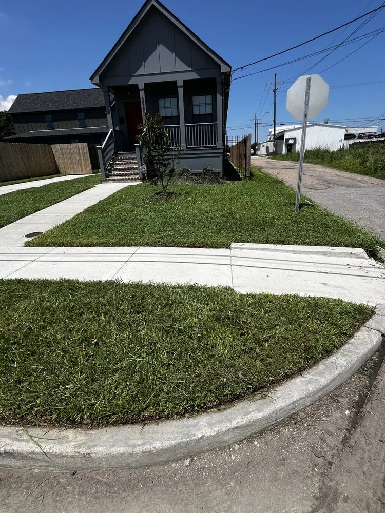 Reliable landscaping services near you across River Ridge, LA - Christ’s creations lawn care services