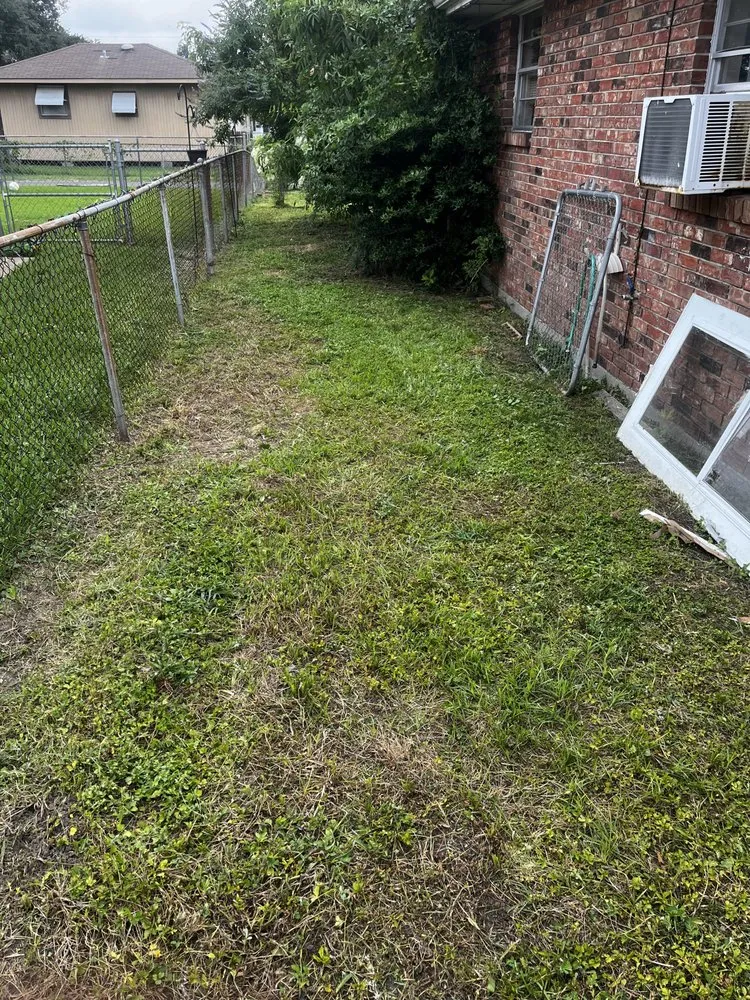 Trusted lawn mowing service in River Ridge, LA by Christ’s creations lawn care services