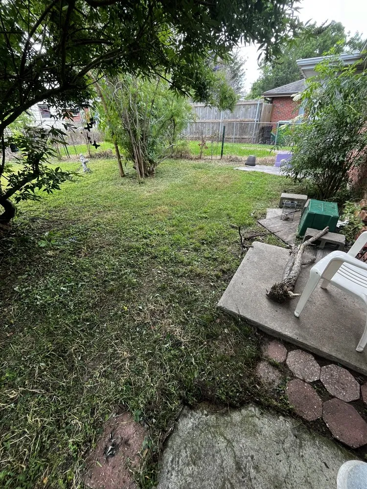 Reliable landscape design for residential properties in River Ridge, LA by Christ’s creations lawn care services