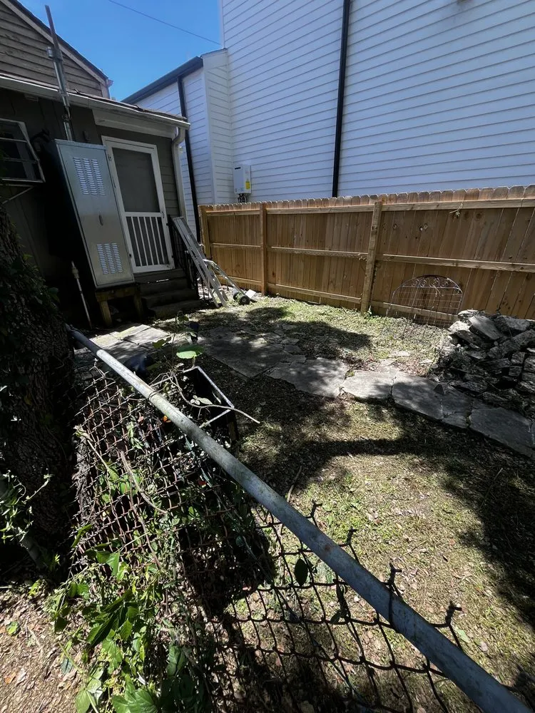 Reliable yard cleanup service in River Ridge, LA by Christ’s creations lawn care services