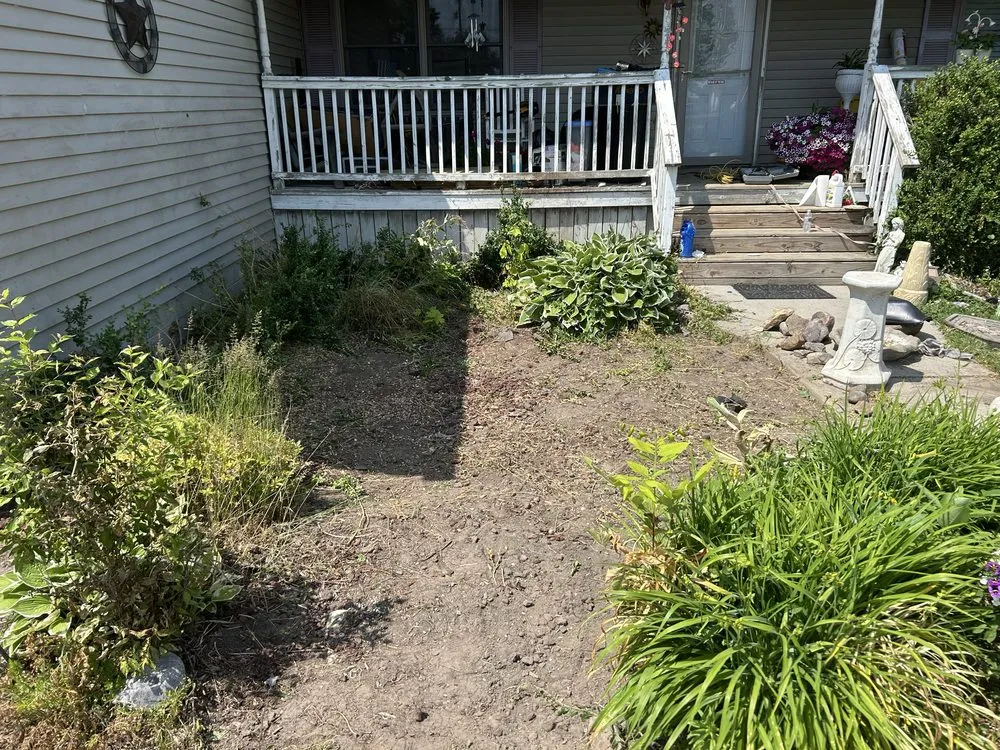 Affordable lawn mowing service in Smiths Creek, MI - Christy cuts & landscaping